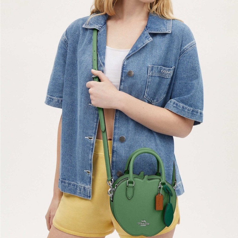 Coach Green Apple Shaped Crossbody leather CR250 NWT - Picture 10 of 11